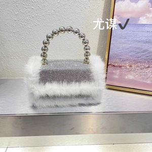 Fairy Crowd Rabbit Fury Small Square Diamond Inlaid Box Bag Autumnwinter Plysch Water Diamond Pearl Hand Bärande Crossbody Bag 231102