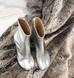 Designer caviglia ins moda stivali con punta divisa stivali tabi donne Internet celebrità tacchi alti maiali scarpe con zoccoli argento grigio tubo medio cavalli stivali con zoccoli