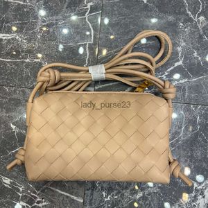 Casual Classic Loop Designer Ladies Cassette Bags Bag Veneeta Spring New Women Woven Small Square Cowhide Mini Plaid Pillow 2023 Fashion Purse Xu85