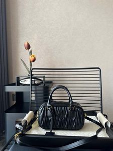 Lyx mini designer väska handväska högkvalitativ plånbok crossbody nylon purses designer kvinnor axel väskor kvinna lyxiga handväskor väskor handväska fårskinn veckad