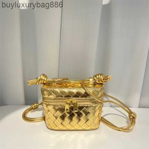 Luxury Handbag BVS Dressing Case New 2023 Fashion Trend Tie Rope Woven Makeup Bag Versatile Square Box Bag Single Shoulder Oblique Straddle Handbag Y5HG1