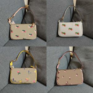 26 styles Pearl Chain designer bags women Underarm Bag Single Shoulder luxurys HandBag Strawberry Mahjong Bag 230318