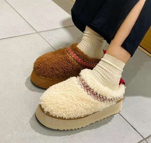 White Sherpa ugglie tofflor Braid Tazz Platform Slides Suede Chestnut Mules Tasman Sheepskin Slipper Stövlar Korta stövlar Furry Sandals Ankelskor Boot WCFG