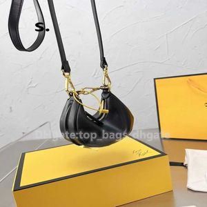 Unten Designer-Tasche Mini-Buchstabe Graphy Straps Echtes Goldleder Handgelenk Halbmondketten Taschen Handtaschen Schultertasche Damen