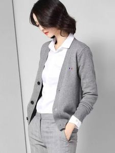 Suéter feminino básico breve v pescoço cardigan suéter mulheres malha cardigans lã primavera coreano feminino tops y2k botão malhas 231101