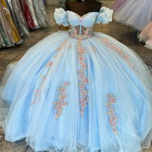 Sky Blue Quinceanera klänningar 2024 Bollklänning Crystal Vestidos de 15 anos blommor älskling pärlstav kvällsfest klänning