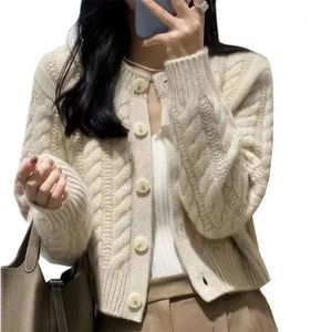 Kvinnors tröjor Fashion Sweater Coat Women Autumn Long Sleeve Solid Color SingleBreasted Loose Sticked Cardigan Female Short Tops 231101