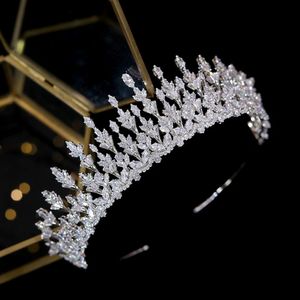 Bröllopshårsmycken Asnora Luxury Bride Crowns for Women's Accessories Unika blommiga element Zirkon 231101