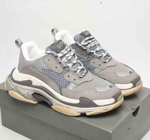 Top Quality Triple S Sneakers Shoes Men Women Mesh Leather TPU Rubber Sole Fabric Party Dress Trainers Wholesale Discount Couple Runer Outdoor Trainer EU35-45