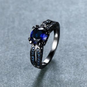 Bröllopsringar Mens Royal Blue Stone Round Bands Black Gold Color Vintage Zircon Promise Engagement for Men Women Party Jewelry