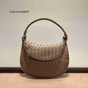 Luxury Bags Bvs Cowhide Bag 2023 Autumn New Genuine Leather Fashion Advanced Feel Versatile Casual Western Weaving Handbag for Women BITU