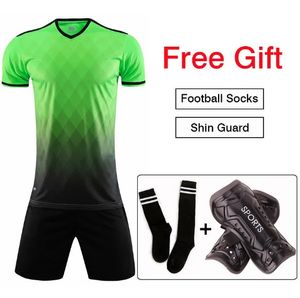 Andere Sportartikel Survêtement Fußball Herren Damen Fußballtrikots Set Grün Trainingsuniformen Mannschaftssets Socken 231102