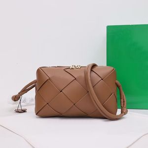 Fashion Style Genuine Leather Crossbody for Women's handbag Purses Woven Leather Cross Body Bags for Sales