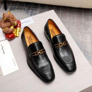 Pé verão Feragamo sapatos novos e couro mens vestido de couro versátil em sapatos macio britânico respirável estilo genuíno um pedal de negócios casual apontou toe s W8PL