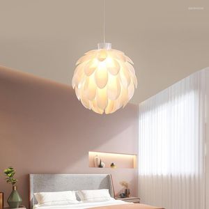 Lampade a sospensione Modern Light White Camera da letto per bambini Living Romantic Nordic Girl Lighting Restaurant Petal Pine Cone Hanging Decor Lamp