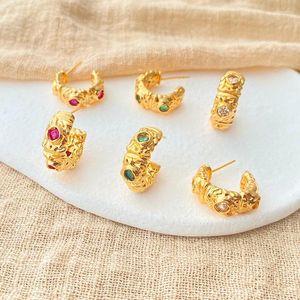 Studörhängen Minar Street Style Colorful CZ Zircon Pleated Oregelbul Bred C Shape for Women 18k Real Gold Plated Brass Earring