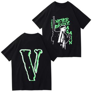 VLONE T-shirts för män Originaldesign logotyp Sommar tecknad kragelös kortärmad bokstav Lösa mångsidiga toppar T-shirts svart vit dt112