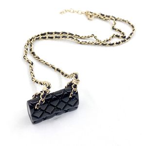 French Fashion Luxury Women Extended Gold Necklace Versatile Lady Designer Jewelry Square Leather Bag Pendant High Quality Copper Smooth Charm Necklace