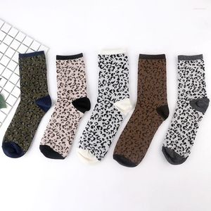 Kadın SOCKS öğrenci çocukları Chausette Socken Calsetinler Leopar Baskı Çorapları Sonbahar Kış Sokları Kore Edition Koleji Sox