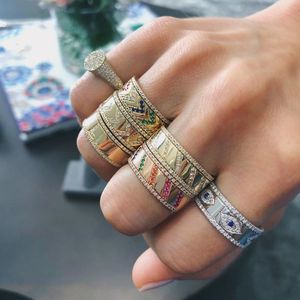 Klusterringar toppförsäljning bred chunky band ring för kvinnor charm oss storlek 6 7 8 asfalterade färgglada cz trendiga klassiska modesmycken 2023 anlända kluss