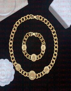 Fashion Designer Necklaces V Pendant Banshee Head 18K Gold Plated Bracelets Earrings Rings Birthday Festive Engagement Gifts V127474271