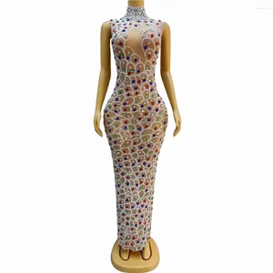 Sahne Giyim Moda Uzun Elbise Renkli Kristaller Doğum Günü Kutlama Partisi Balo Mesel Şeffaf Kadın Model Seksi Po