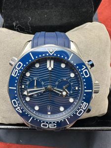 Moda uomo Superocean Orologi sportivi Movimento al quarzo Cronografo Orologio sportivo Quadrante blu oceano Cassa in acciaio inossidabile 316L Lunetta in ceramica blu Zaffiro Spedizione gratuita