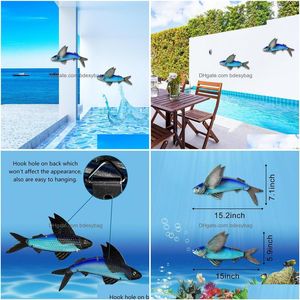 Garden Decorations 2Pcs Metal Flying Fish Wall Decor Scpture Coastal Art Hanging Glass For Indoor Bathroom Dhnxs