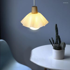 Lampy wisiork nordycka sypialnia łóżko Minimalistyczny żyrandol ins Projektant osobowość kreatywna kwiat bar z bali korytarz światło