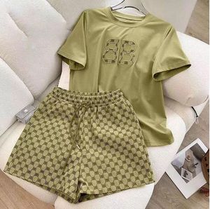 Nya designer Kvinnor Tracksuits Leisure Sports Suit Loose Design Embroidered Sleeve Shorts Two-Piece Casual Women Short Sleeve 2 Piece Set