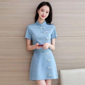 Ubranie etniczne 2023 Chińskie mody Dżinsowe dwuczęściowe zestaw Slim Summer Ulepszony Qipao Button Cheongsam Bluzka spódnica codzienna garnitur dla kobiet G689