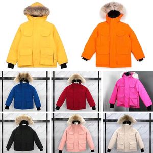 Down Coat Designer Down Płaszcz Kurtka zimowa chłopiec dziewczyna kurtki odzieżowe z odznaką grubą ciepłą warstwa zniszczającą dzieci parkas moda klaska