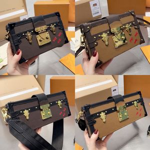 여성 몸집이 작은 말레 모노그램 캔버스 패턴 트렁크 백 프랑스 고급 브랜드 L S-Lock House Motif Lining Box Shoulder Bags Lady Mini Case Crossbody Designer 핸드백 20cm