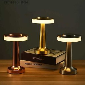 Lâmpadas de mesa Metal portátil LED Candeeiro de mesa 3 cores Sensor de toque Recarregável Lâmpada de mesa Decoração de quarto Abajur de cabeceira Abajur de sala de jantar Q231104