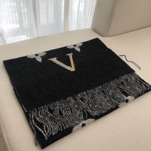 5A Kaschmirschals LuisVuton Reykjavik Woll-Shearling-Seiden-Pashmina-Schal-Wickelrabatt Designer-Schal für Damen mit Taschenbox Fendave 23.10.19