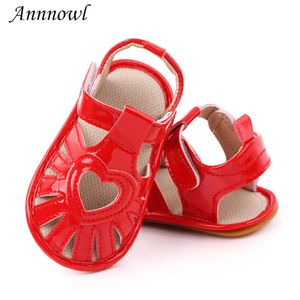 Sandaler spädbarn baby sommarskor flickor sandaler småbarn pu läder sandalen nyfödd prinsessa bebes gummi ensamstående skor för 1 års gåvor z0331