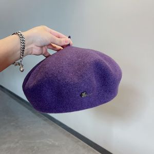 Береты Женские дизайнерские шляпы Letter Hat Шерстяные бархатные шляпы Belle Fashion Женские береты Осенне-зимний шерстяной берет с высококачественным винтажным модным беретом в форме тыквы