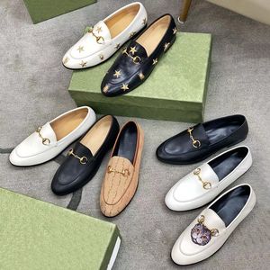 Abendschuhe Herren Damen Loafer 100% Echtleder Faltschuhe Herren Damen Schuhe Größe 34-46 Herren Bedruckte Metall Runde Zehe Loafer Pantoletten Luxus Horsebit Designer