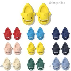 Новинка детская обувь граница детские скольжения дизайнерские тапочки дизайнерский сандал унисекс пляжные водонепроницаемые обувь на открытом воздухе крытые кроссовки.