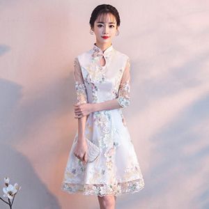 エスニック服の結婚式のパーティーチョンサムオリエンタルイブニングドレス中国の伝統レディスエレガントなQIPAOセクシーなレースロングローブレトロベスティド