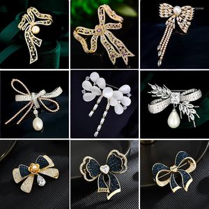 Brooches Elegant Freshwater Pearl Brooch Micro-inlaid Zircon Opal Tassel Bowknot For Women Accessories Shiny Bow Corsage Female