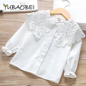 Barnskjorta Spring Autumn Girls White Shirt Korean Fashion All-Match Barnlång ärslad T-shirt Cotton Lace Top kläder 230403
