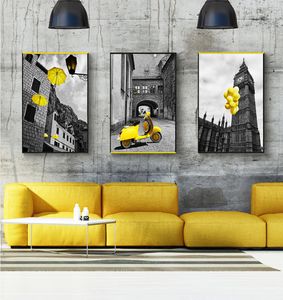 Nordisk stil svartvita affischer och skriv ut gul motorcykelballong paraply canvas konst målning vägg bild för vardagsrum9305793