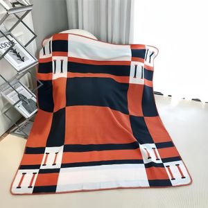 Designer Blankets Blanket Brand Cashmere Blend Crochet Nap Throw Blanket Summer Quilt Air-Conditioning Bedspread Decorative Sofa Cover Bed Cover