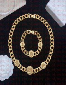 Fashion Designer Necklaces V Pendant Banshee Head 18K Gold Plated Bracelets Earrings Rings Birthday Festive Engagement Gifts V121131394