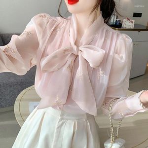 Kvinnors blusar Autumn Fashion Office Blusas Sweet Lace-up Bow Vintage Embroidery Chiffon Tops For Women Puff Long Sleeve Casual Shirts