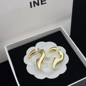 Orecchini di design per borchie da donna di lusso in oro a forma di cuore con perle, cristalli, oro, doppio gioiello in argento, classici