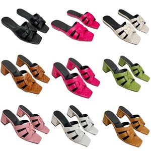 Summer Women's Slippers New Luxury Designer Sandaler Fashion Sexig Platform Shoes Ostraco-Print Low Heel Shoes Outdoor Non-Slip Beach Shoes Lambskin Elegant Flat Shoes