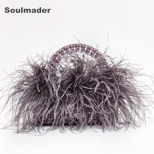 Kvällspåsar Pearl Beaded Evening Bag Ostrich Feather Fur Designer Clear Acrylic Crystal Stone Box Tote Handväska Kvinnor Handgjorda Party Purse 231102