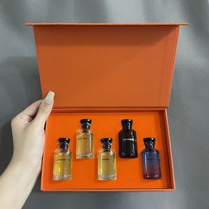 Newest design suit sex smell perfume set apogee rose 10ml 5pcs dream city perfume kit 3pcs 30ml with box festival gift for women free and fast delivery